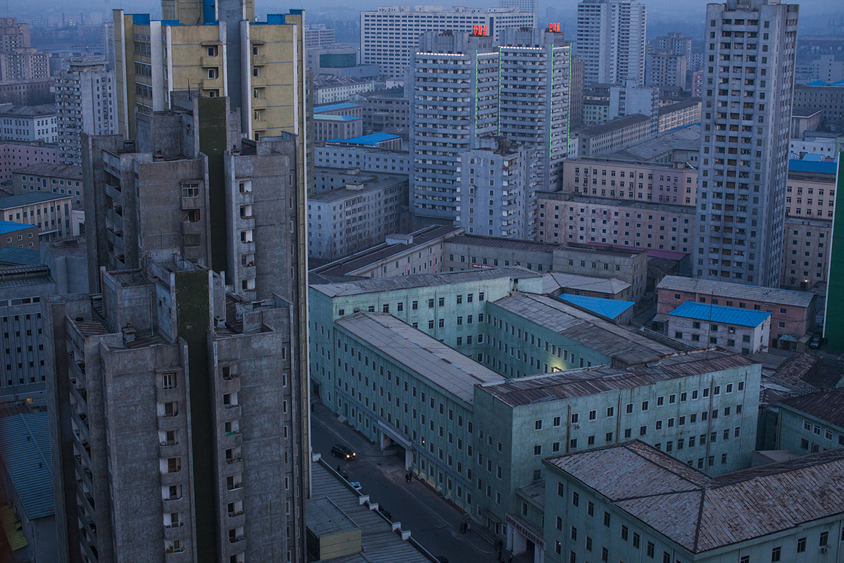 © David Guttenfelder - North Korea Life in the Cult of Kim-1.jpg